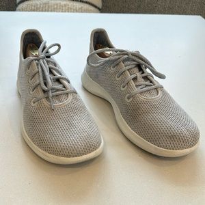 Allbirds Tree Runners in Lt Gray men’s size 11